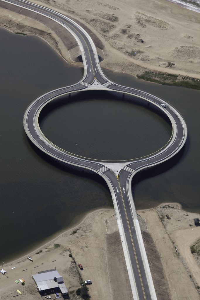 A circular bridge